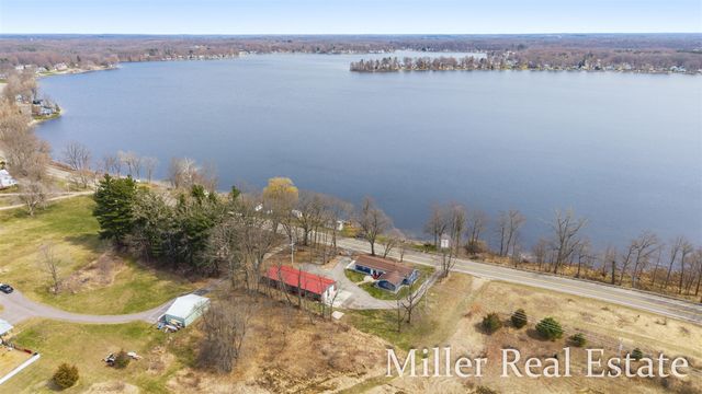 9374 S M-43 Highway, Delton, MI 49046