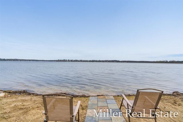 9374 S M-43 Highway, Delton, MI 49046