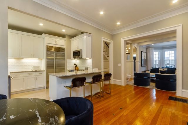 27 Hereford St, Boston, MA 02115