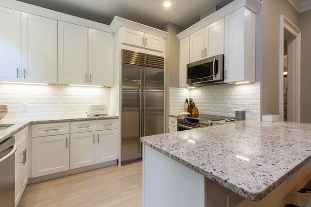27 Hereford St, Boston, MA 02115