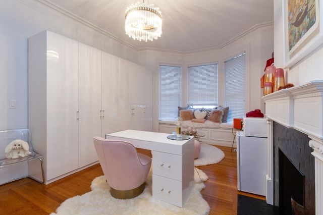 27 Hereford St, Boston, MA 02115