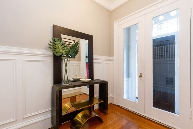 27 Hereford St, Boston, MA 02115