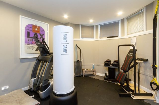 27 Hereford St, Boston, MA 02115