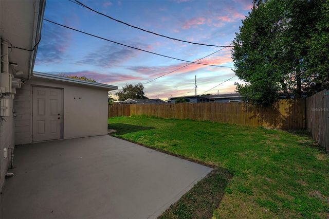 4445 SPRING LAKE COURT, New Port Richey, FL 34652