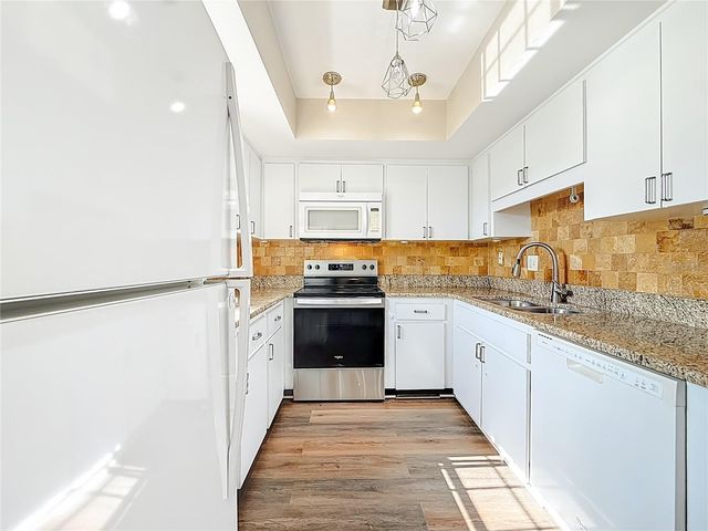 2497 HERON TERRACE 203C, Clearwater, FL 33762