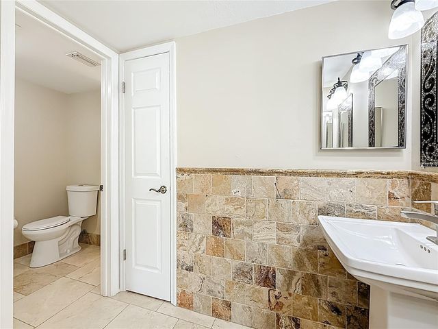 2497 HERON TERRACE 203C, Clearwater, FL 33762