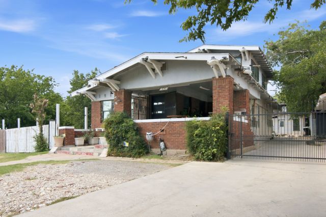 2929 E Lancaster Avenue, Fort Worth, TX 76103