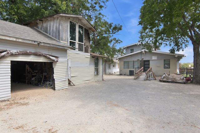 2929 E Lancaster Avenue, Fort Worth, TX 76103