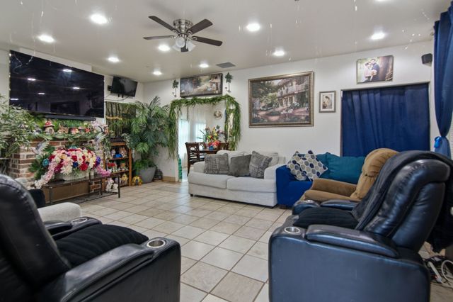 2929 E Lancaster Avenue, Fort Worth, TX 76103