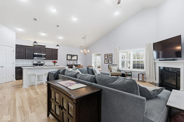 5063 Wildflower Drive, Whitestown, IN 46075