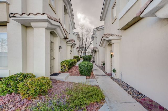 1401 Red Crest Lane 201, Las Vegas, NV 89144
