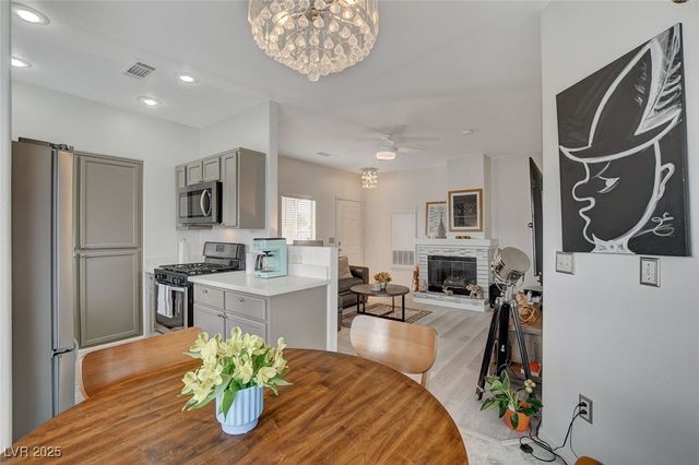 1401 Red Crest Lane 201, Las Vegas, NV 89144