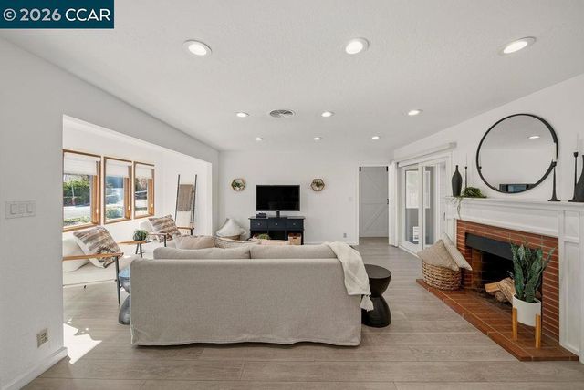 1531 1531 Garcez Dr, Concord, CA 94521