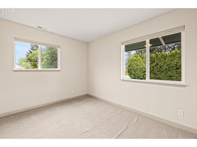 1015 GALES CREEK Rd, Forest Grove, OR 97116