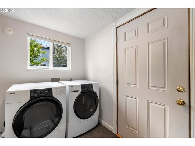 1015 GALES CREEK Rd, Forest Grove, OR 97116