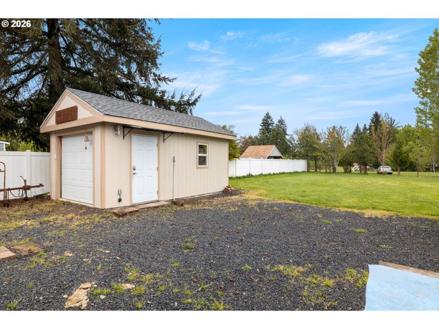 1015 GALES CREEK Rd, Forest Grove, OR 97116