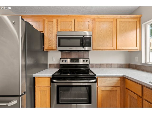1015 GALES CREEK Rd, Forest Grove, OR 97116