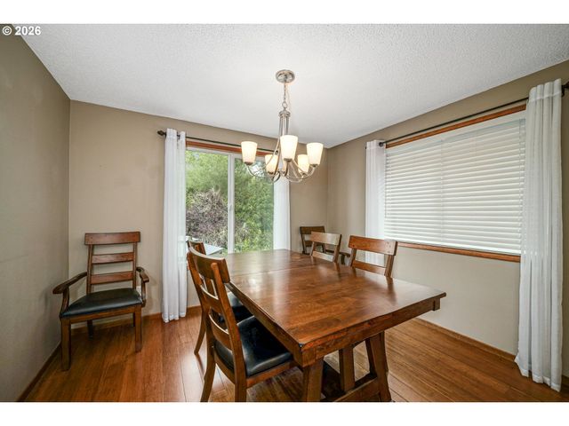 1639 NUT TREE Dr, Salem, OR 97304