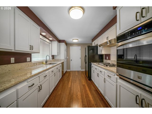1639 NUT TREE Dr, Salem, OR 97304