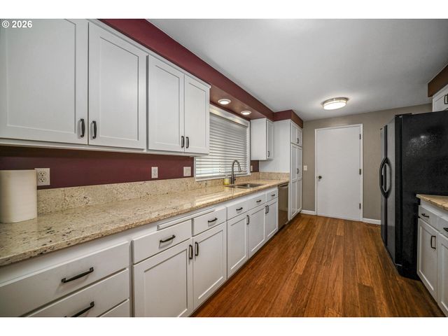 1639 NUT TREE Dr, Salem, OR 97304