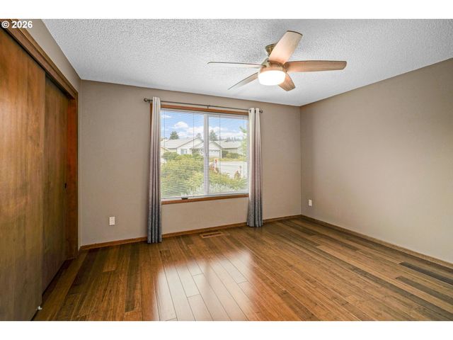 1639 NUT TREE Dr, Salem, OR 97304