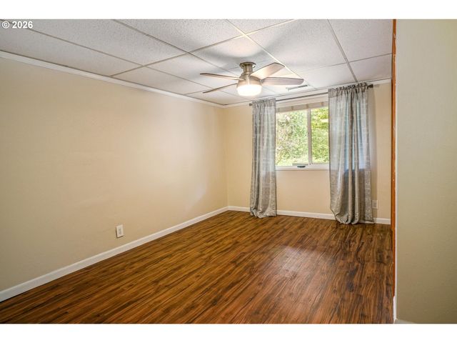 1639 NUT TREE Dr, Salem, OR 97304