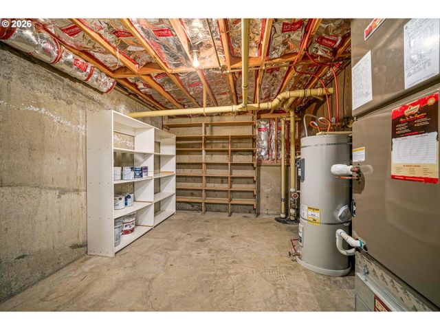 1639 NUT TREE Dr, Salem, OR 97304