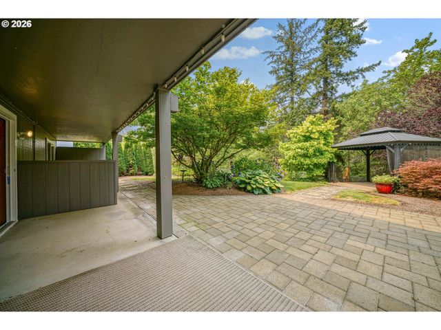 1639 NUT TREE Dr, Salem, OR 97304