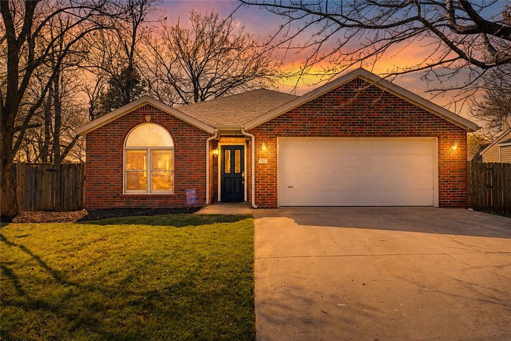 1451 Greenleaf Drive, Fayetteville, AR 72704