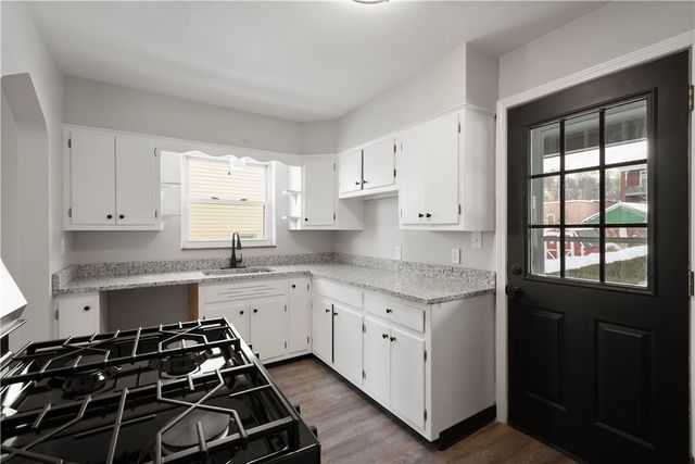 1613 Clarkton St, Chartiers City, PA 15204