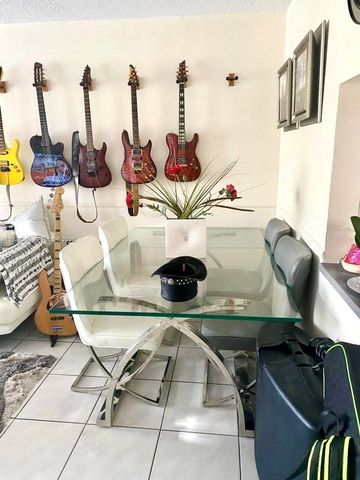 18900 NE 14th Ave D-205, Miami, FL 33179