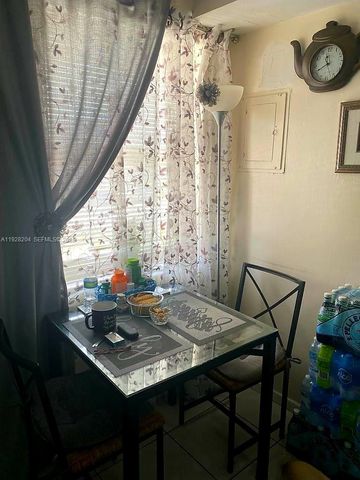 18900 NE 14th Ave D-205, Miami, FL 33179