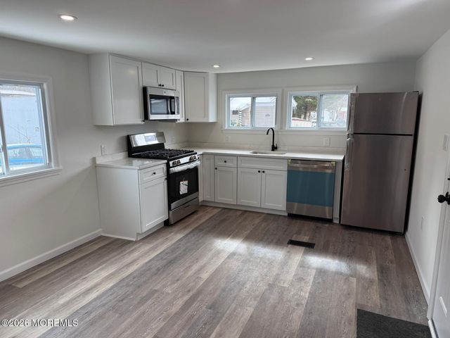 21 Essex Lane, Howell, NJ 07731