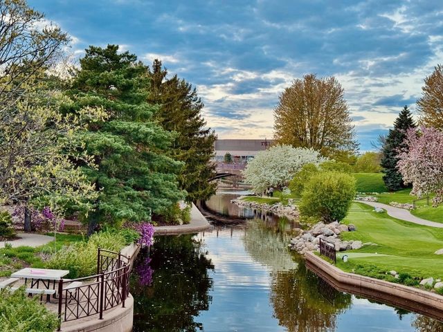 5541 W 70th Street, Edina, MN 55439