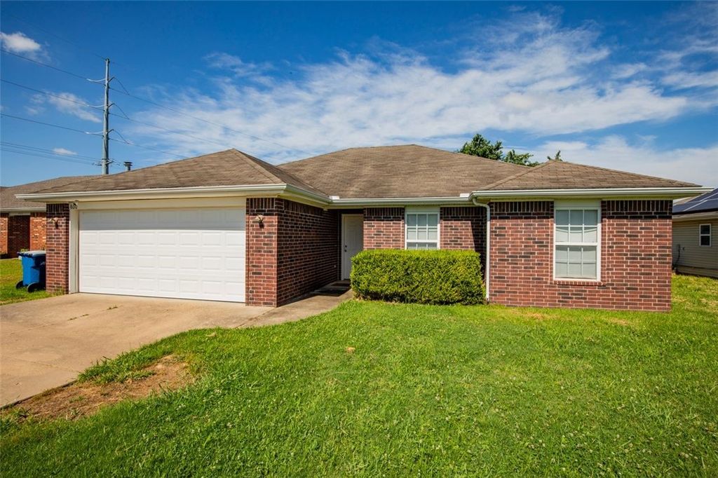 800 Sandrock Road, Bentonville, AR 72712