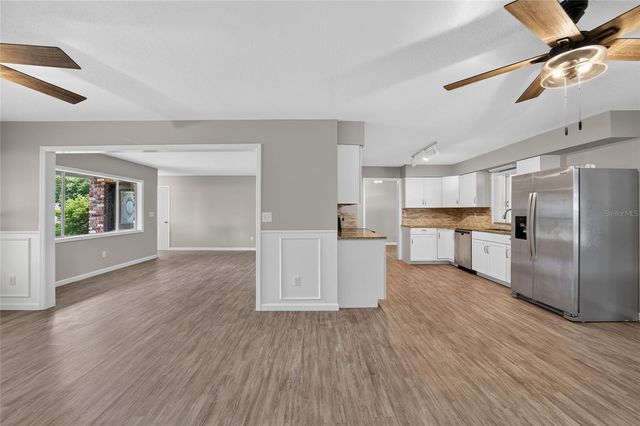 2421 NE 57TH PLACE, Ocala, FL 34479
