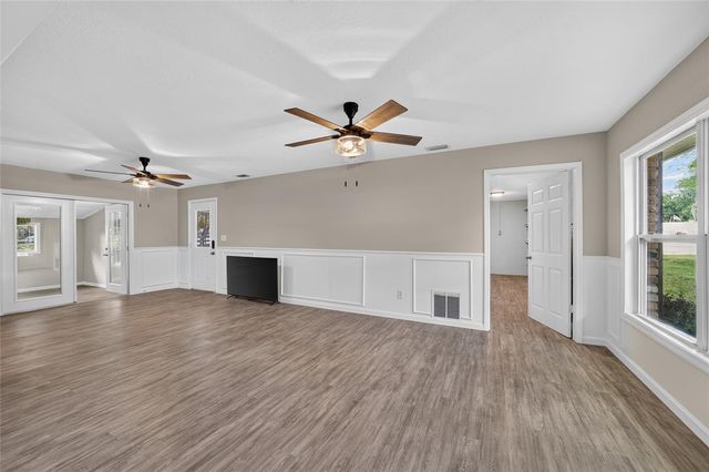 2421 NE 57TH PLACE, Ocala, FL 34479