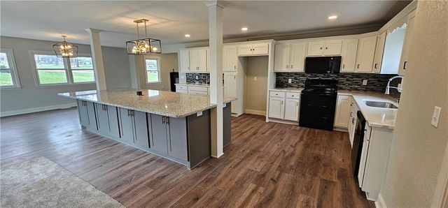 1600 Country Club Drive, Pleasant Hill, MO 64080