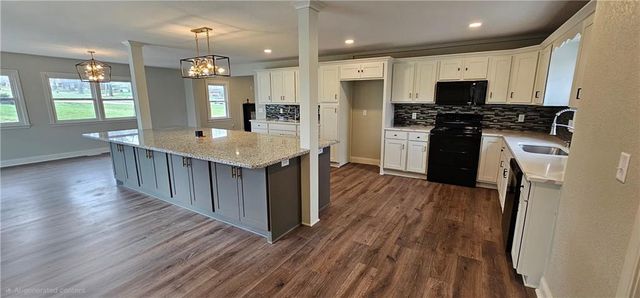 1600 Country Club Drive, Pleasant Hill, MO 64080