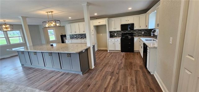 1600 Country Club Drive, Pleasant Hill, MO 64080
