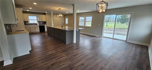 1600 Country Club Drive, Pleasant Hill, MO 64080