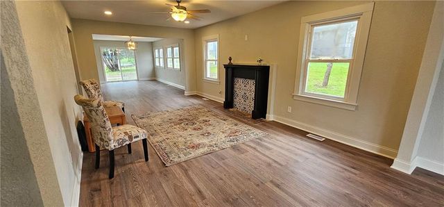 1600 Country Club Drive, Pleasant Hill, MO 64080