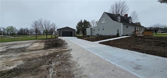 1600 Country Club Drive, Pleasant Hill, MO 64080