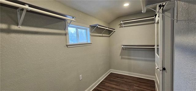 1600 Country Club Drive, Pleasant Hill, MO 64080