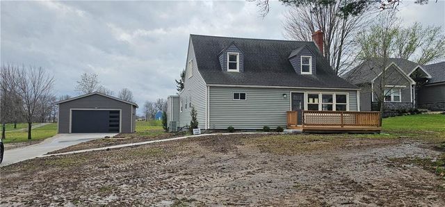 1600 Country Club Drive, Pleasant Hill, MO 64080