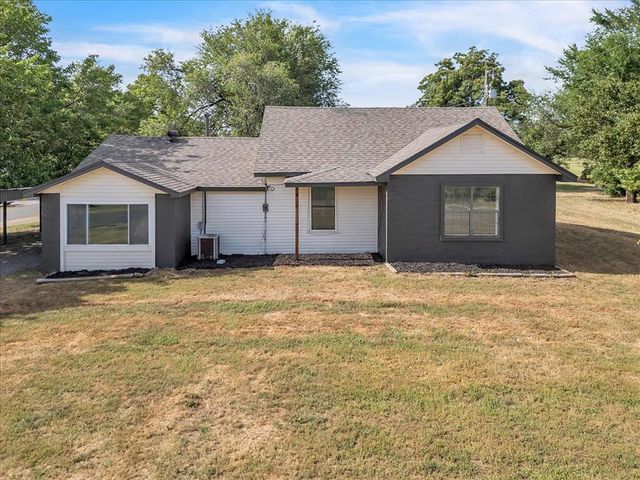 7400 Lakewood Drive, Mustang, OK 73064