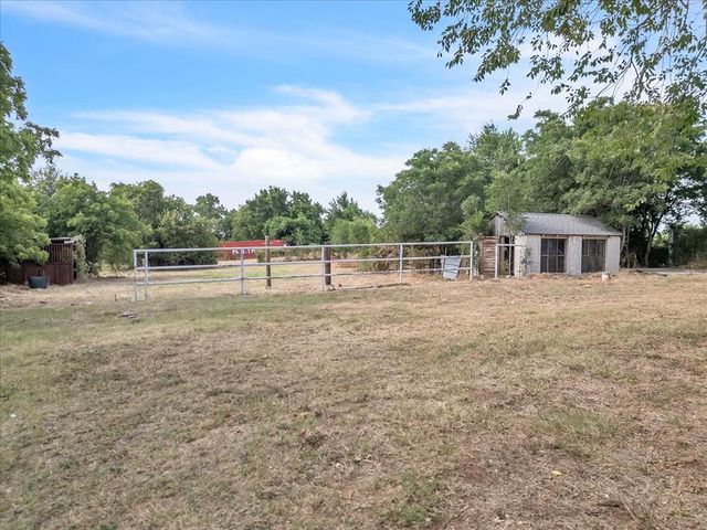 7400 Lakewood Drive, Mustang, OK 73064