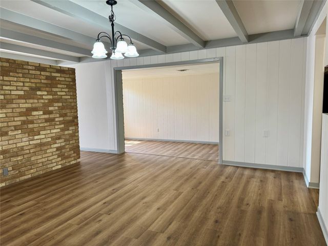 5811 Highland Hills DR, Austin, TX 78731