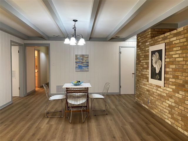 5811 Highland Hills DR, Austin, TX 78731