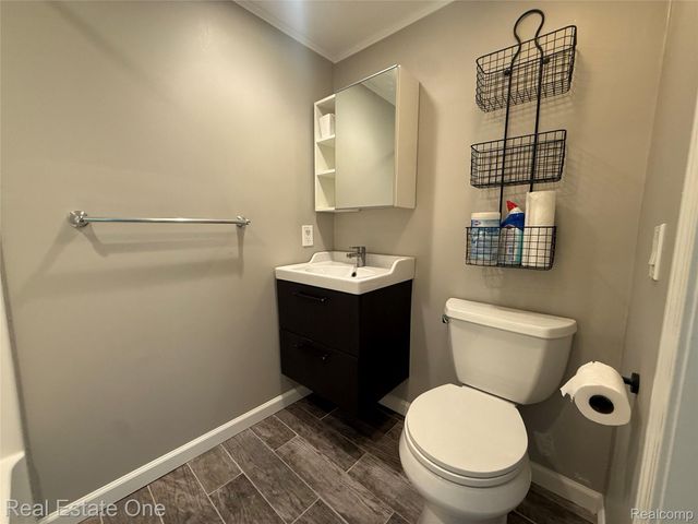 3068 Bridlewood Drive, Oakland Charter Township, MI 48306
